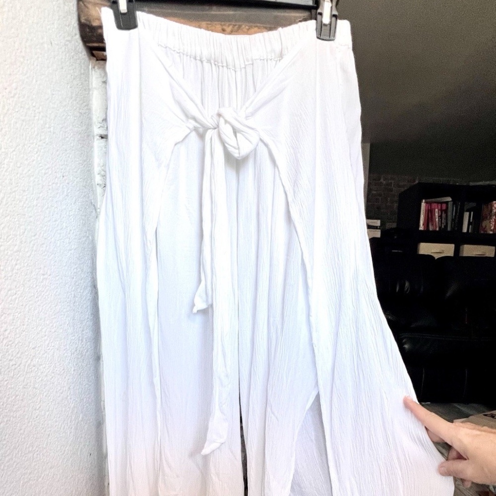 White Beach Pants Size M